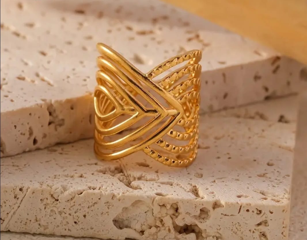 Anel Geométrico  Banhado a ouro 18k