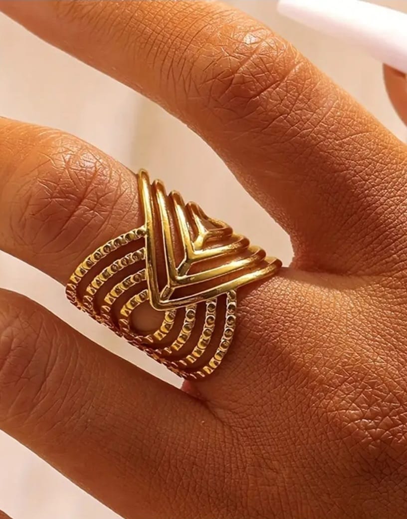 Anel Geométrico  Banhado a ouro 18k