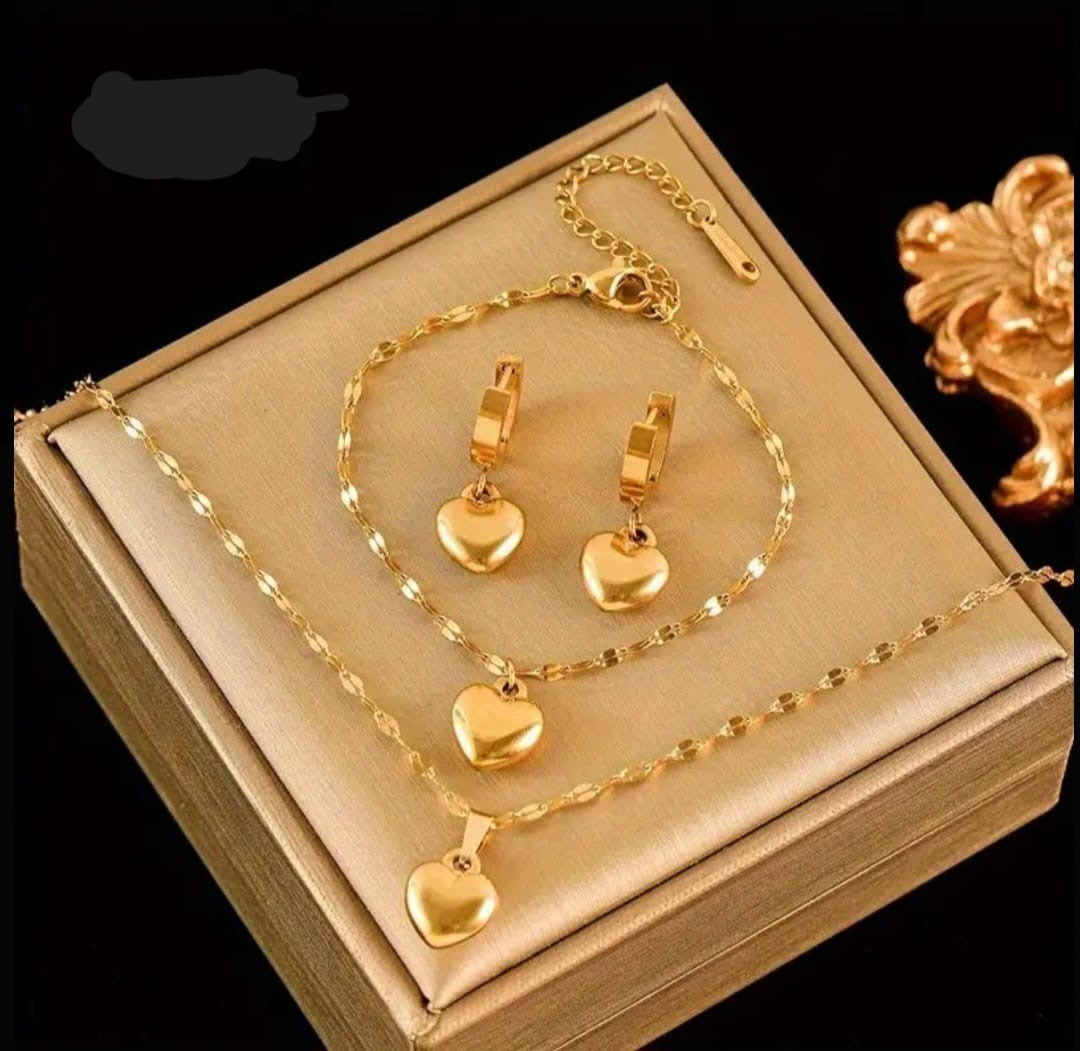 Conjunto Pulseira e colar coração banhado a ouro 18k
