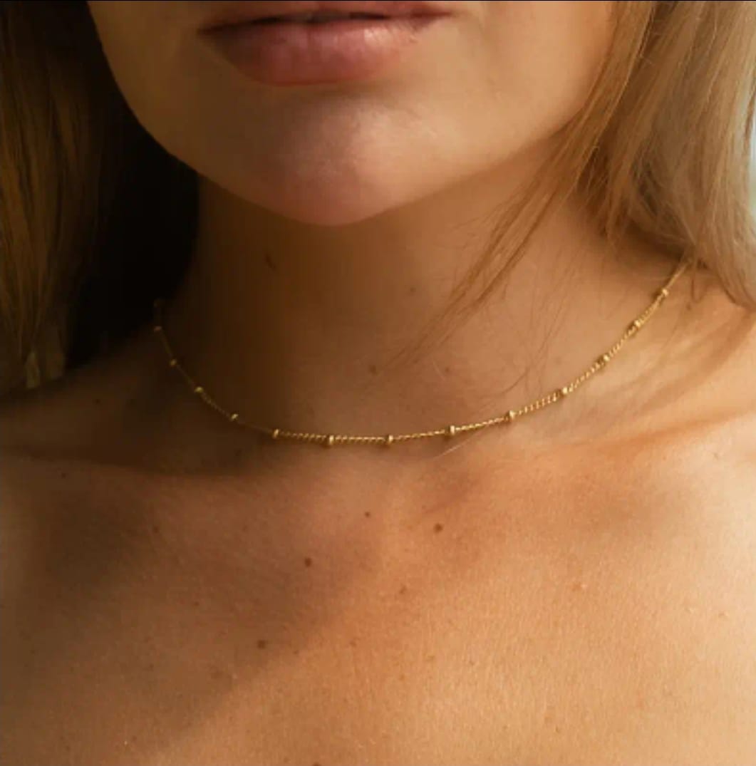 choker bolinhas banhado a ouro 14k