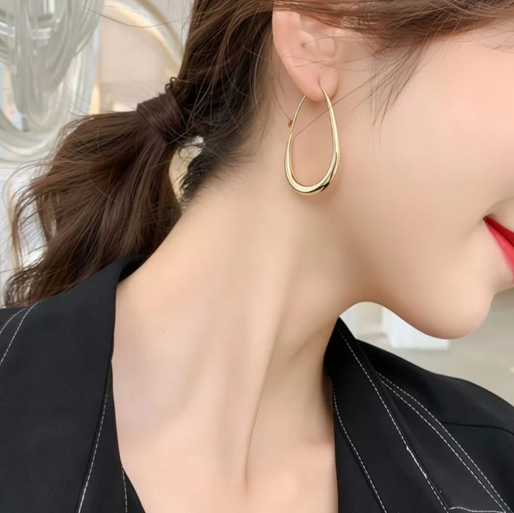 Argola gota aço inoxidavel banhado a ouro 18k