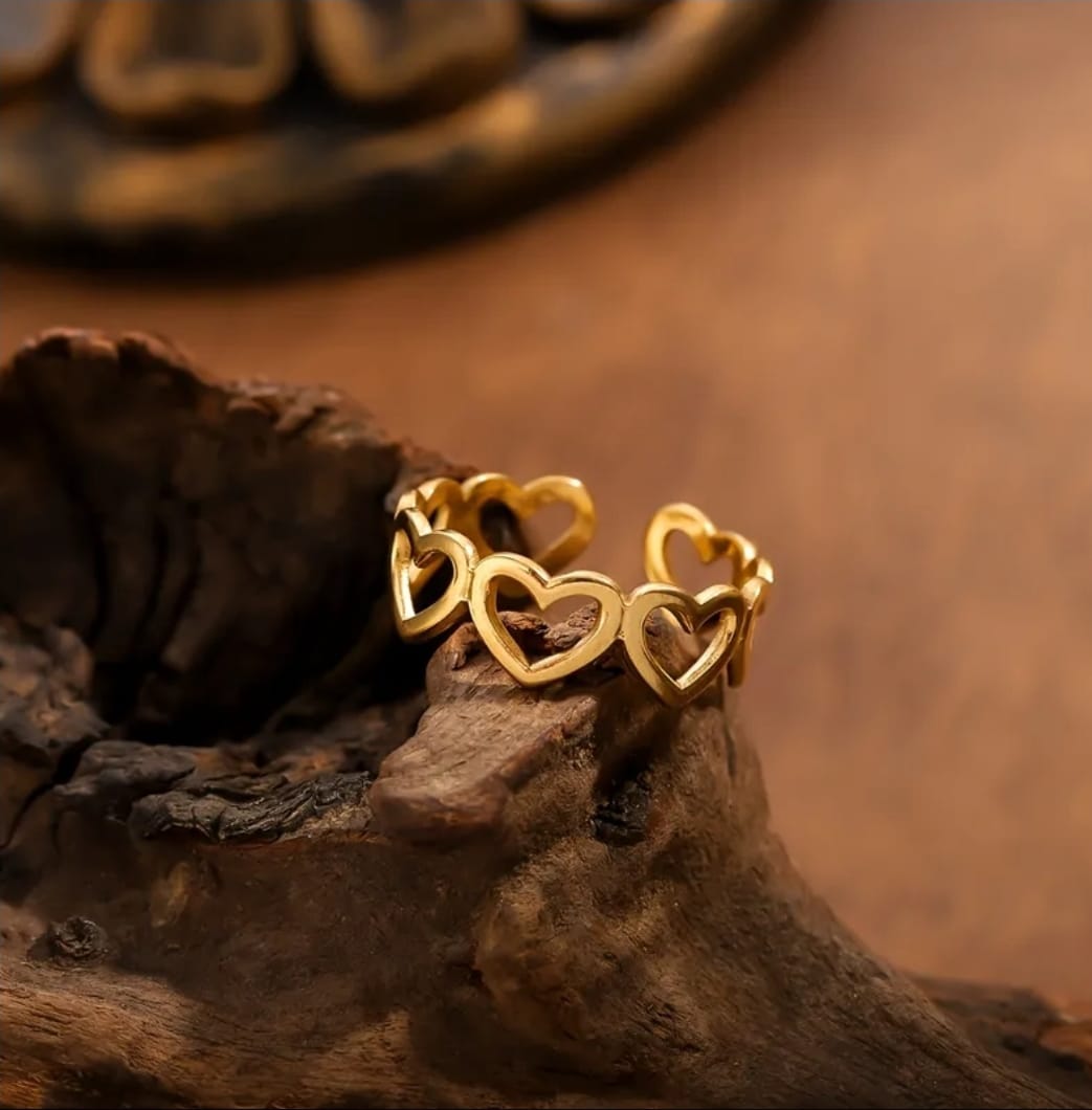 Anel corações aço banhado a ouro 18K