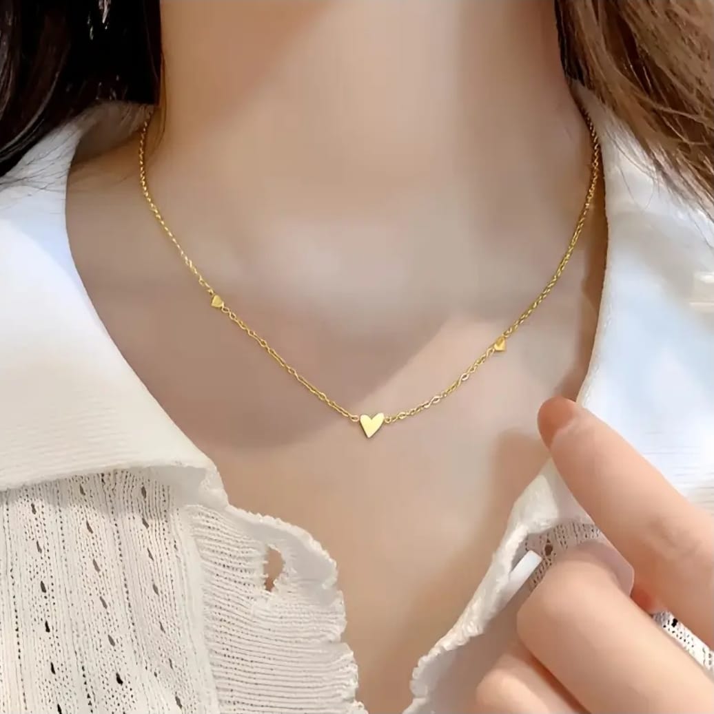 Colar mini corações banhado a ouro 18k