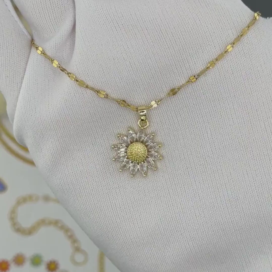 Colar "Flor", Aço banhado a ouro 18K