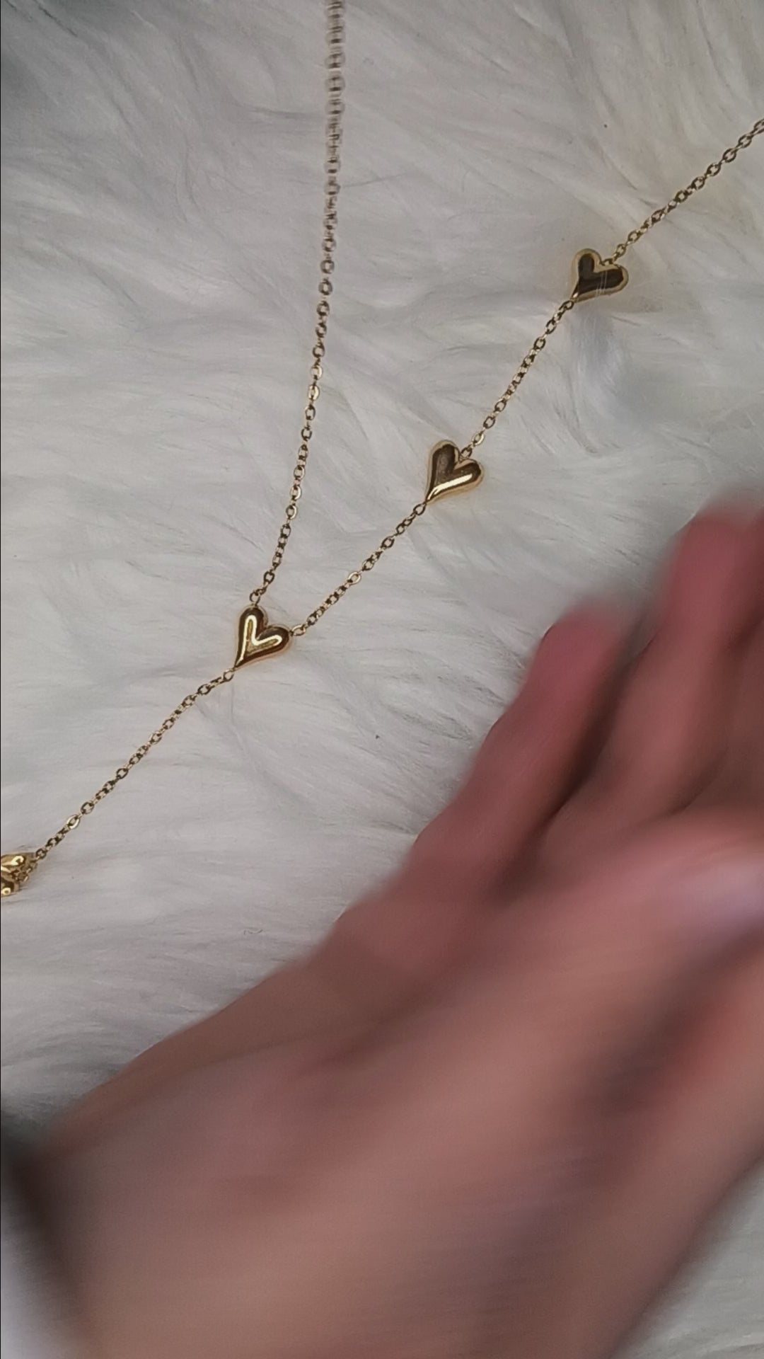 Colar corações pendente