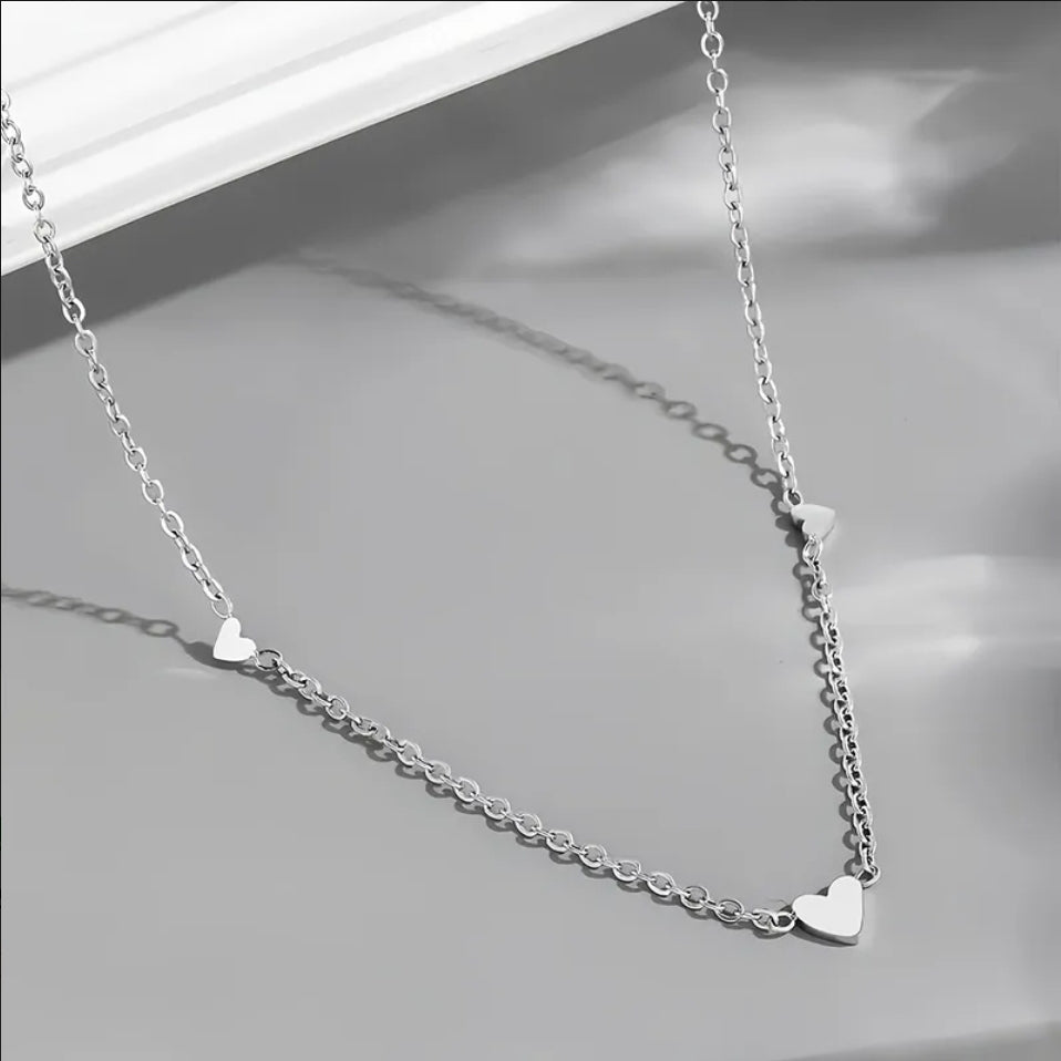 Colar mini corações banhado a ouro 18k