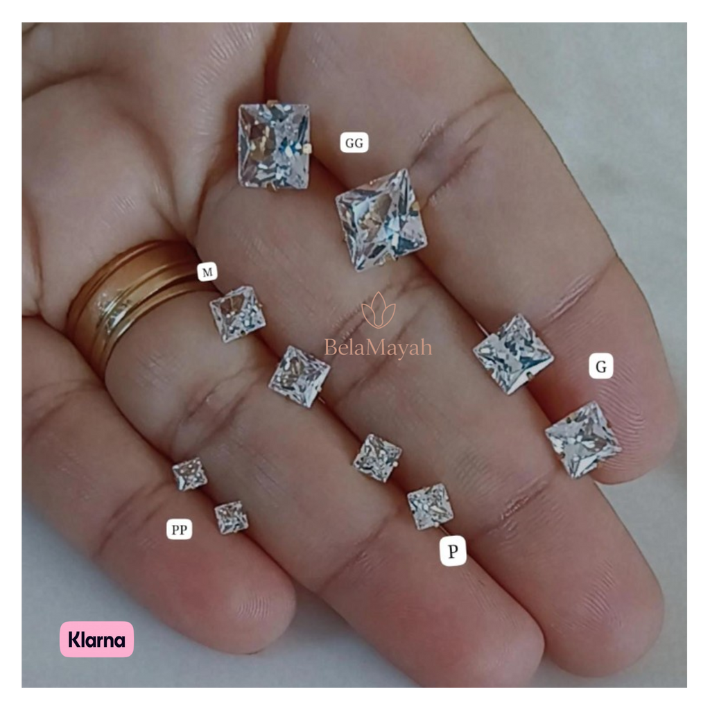 Ponto de luz M em aço inoxidável banhado a ouro 18K