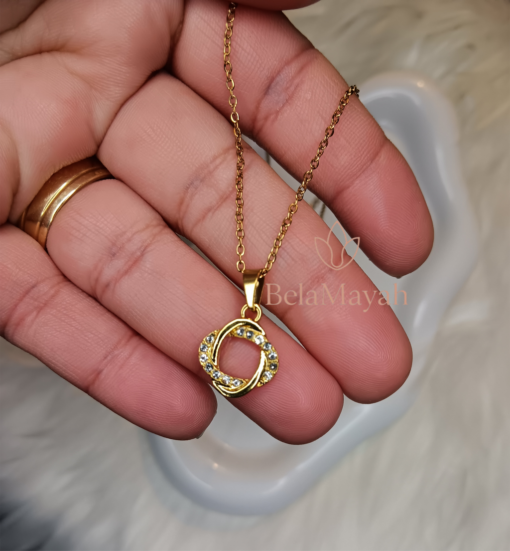 Colar círculo com zircónia